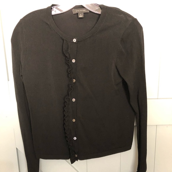 Ann Taylor small black EUC ruffle cardigan - Picture 2 of 7